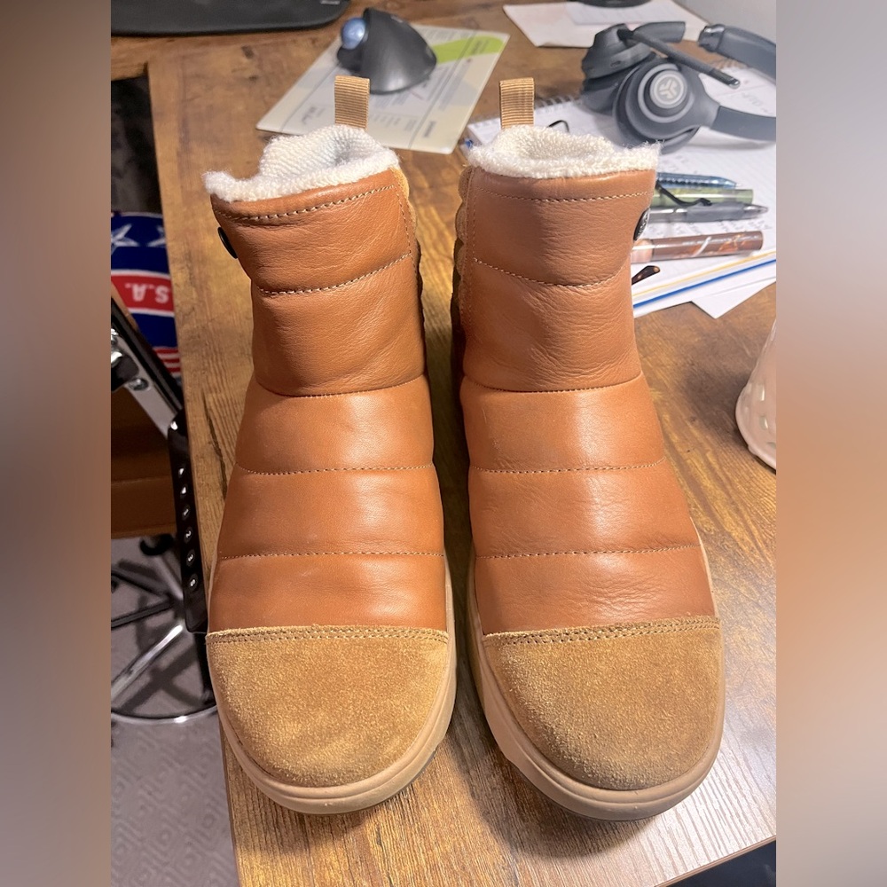 Stio Women’s Colter boot - size 8.5 - chestnut brown